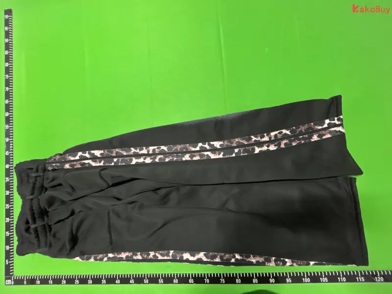 IG Brand Sweats QC photo 2