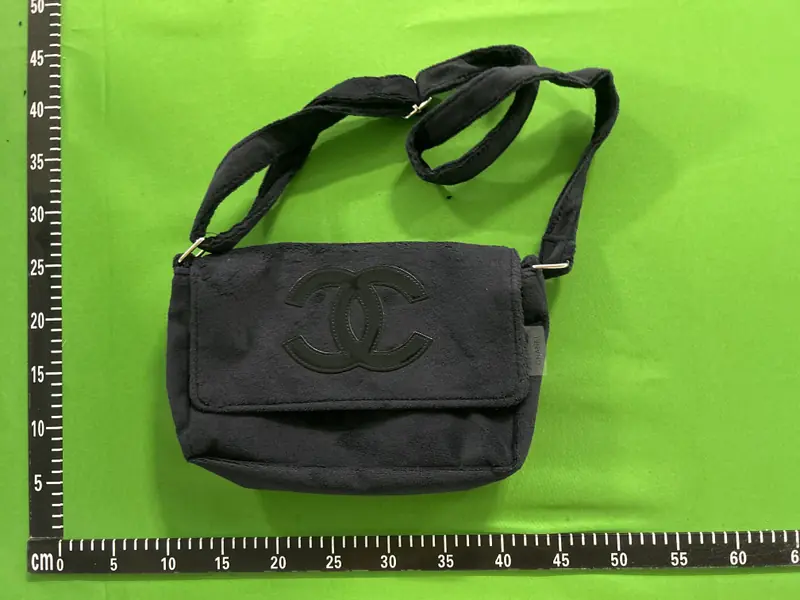 Vintage Chanel Messenger Bag QC photo 13