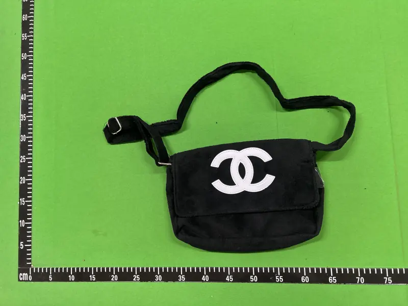 Vintage Chanel Messenger Bag QC photo 3