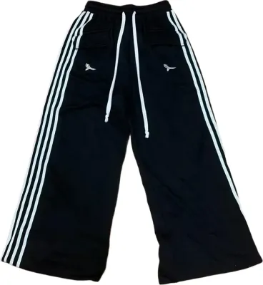 Baggy Pants with pocket at the back Rep